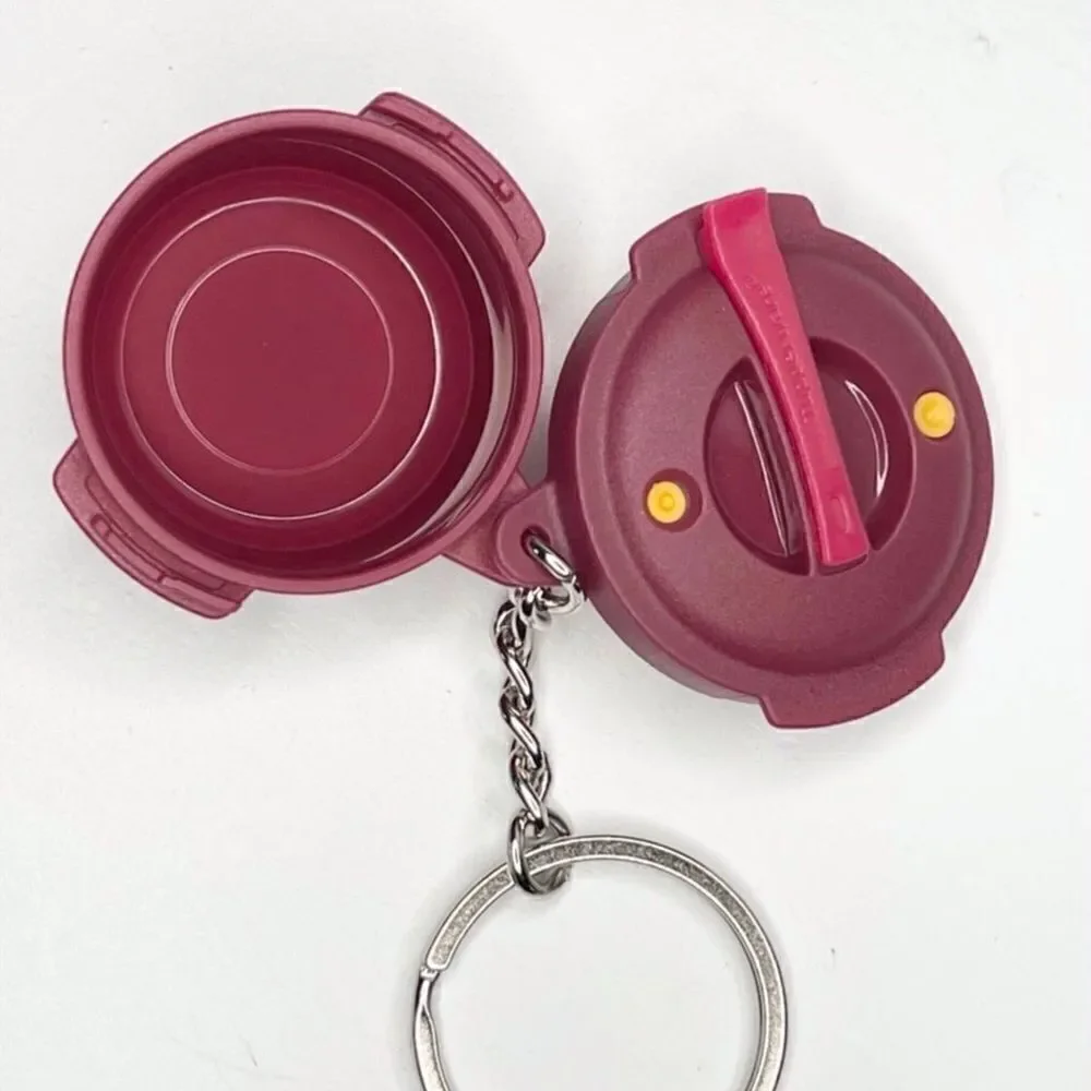 Tupperware Pressure Cooker Keychain - Picture 2 of 2